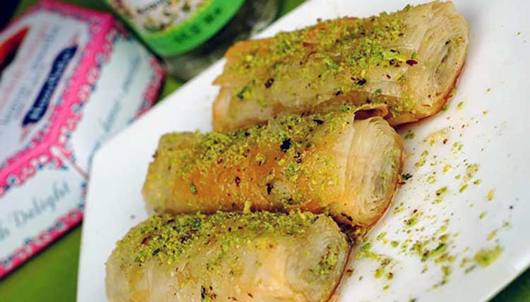 باقلوای پسته‌ای